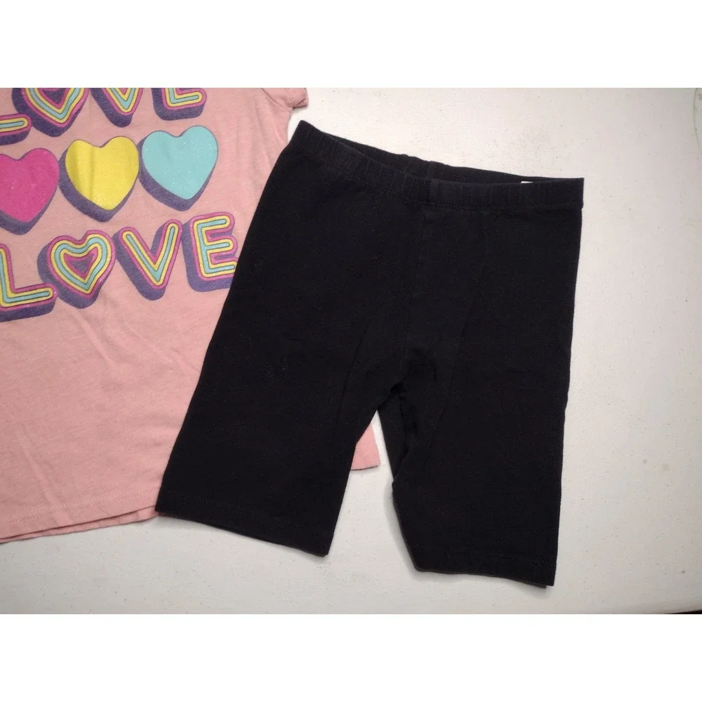 Childrens Place Girls Pink Love Heart Graphic Tee and Black Bike Shorts‎ Set 5